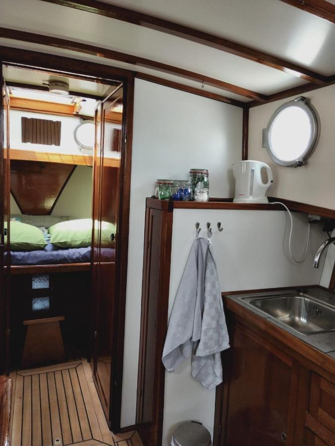 Prive B&B Motorsailer Rataplan Kamperland Exterior foto